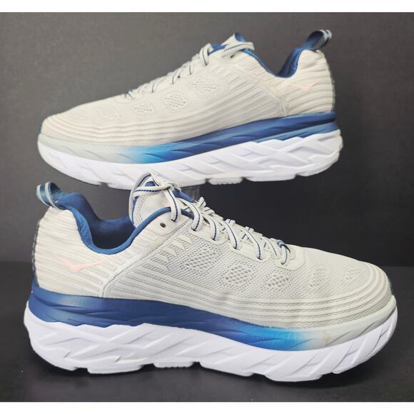 Hoka Women 8 Comfy footwear - Picture 4 of 9